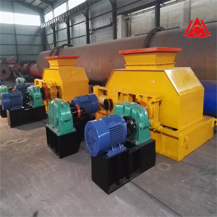 輥式砂石破碎機(jī)夏季日常保養(yǎng)要點(diǎn) 輥式砂石破碎機(jī)夏季日常保養(yǎng)要點(diǎn)